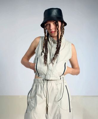 Technical High-Neck Parachute Vest