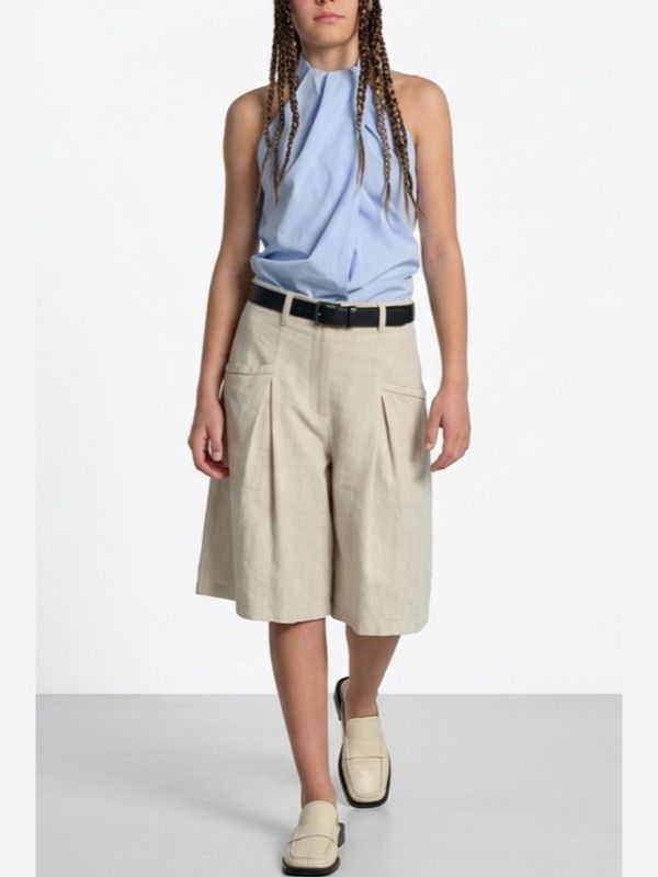 Deconstructed Asymmetric Utility Short