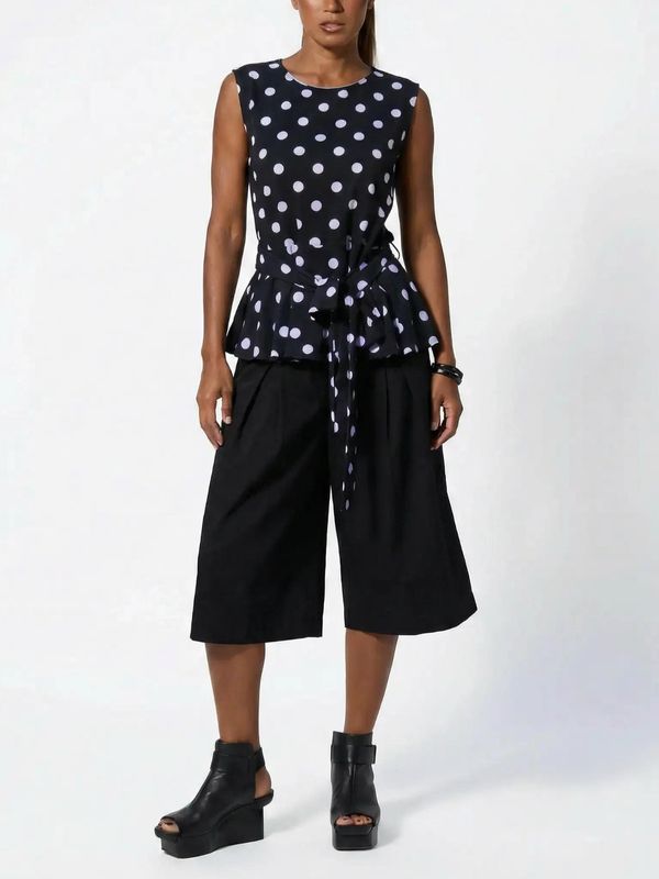 Linear Trapeze Striped Shell