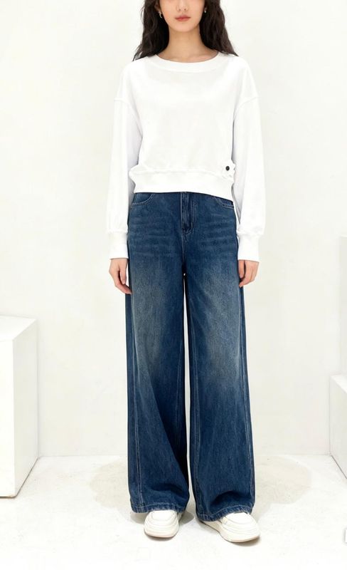 Structural Cropped Sweatshirt