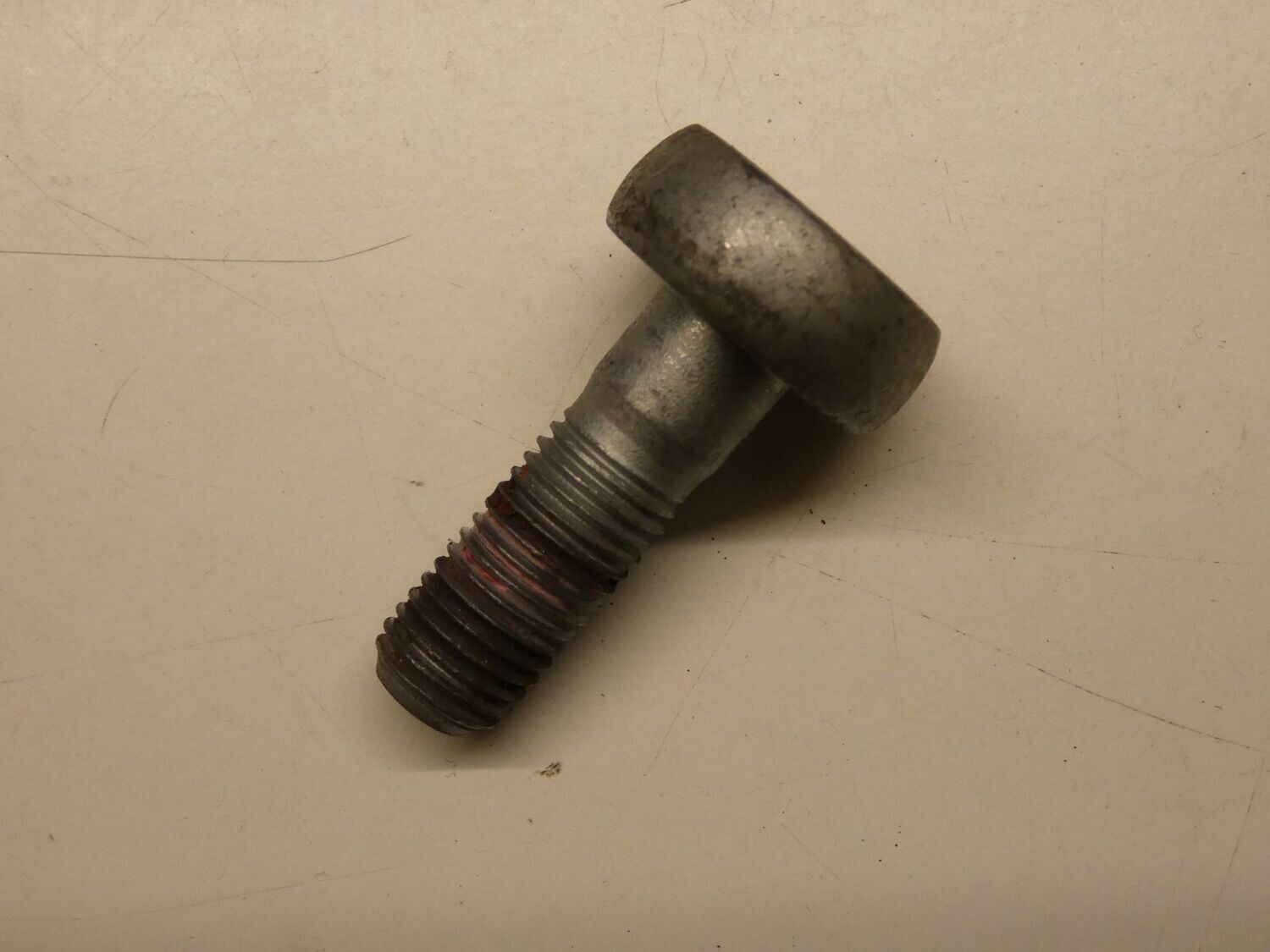 PSA Schraube Bremssattelhalter
