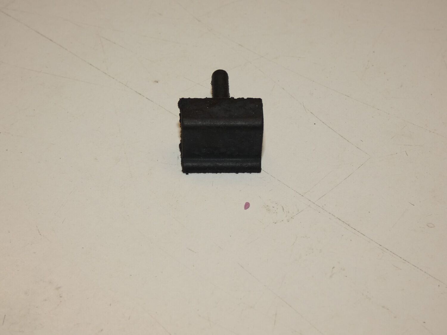 Opel Gummipuffer Laderaumabdeckung