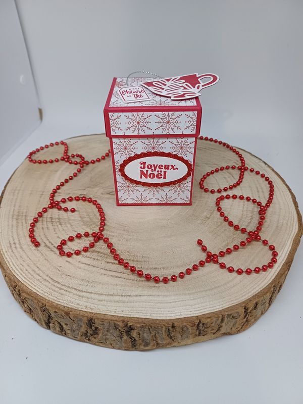 Boite cadeau sachets de thé flocons joyeux noél