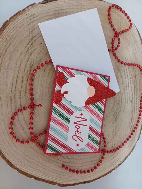 Carte cadeau gnome rouge