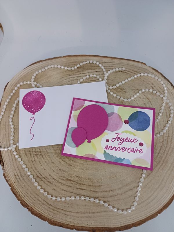 Pochette carte cadeau joyeux anniversaire rond
