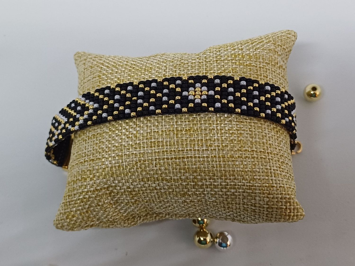 Bracelet noir doré 10