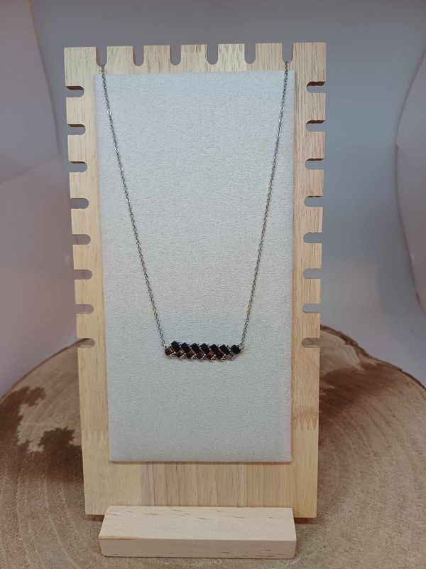 Collier  perles noires mat et argentées 2