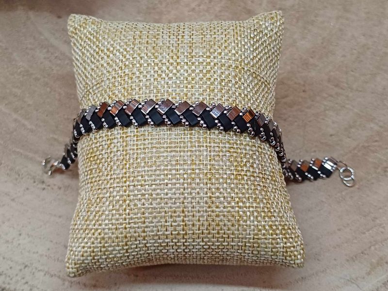 Kit 2 pour réaliser 1 bracelet perles noires mat et argentées