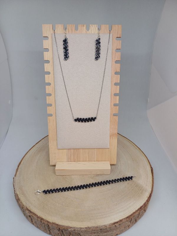 Parure bijoux perles noires brillantes  et argentées 11