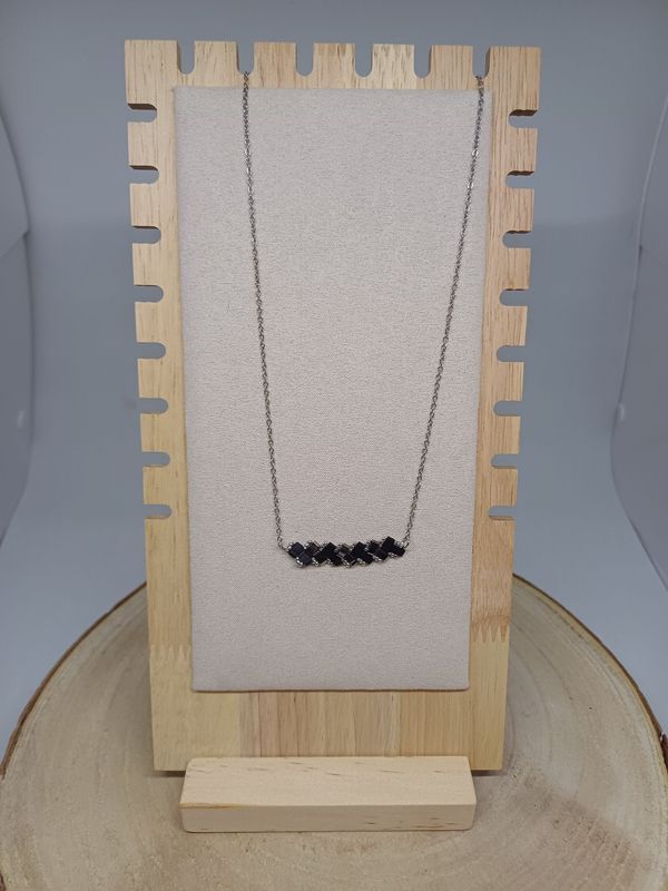 Collier  perles noires mat et argentées 1