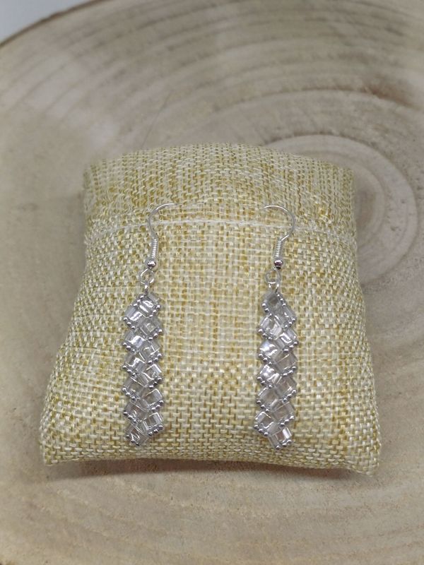Kit 20 pour réaliser 1 paire de boucle d'oreille perles transparentes foncées et argentées