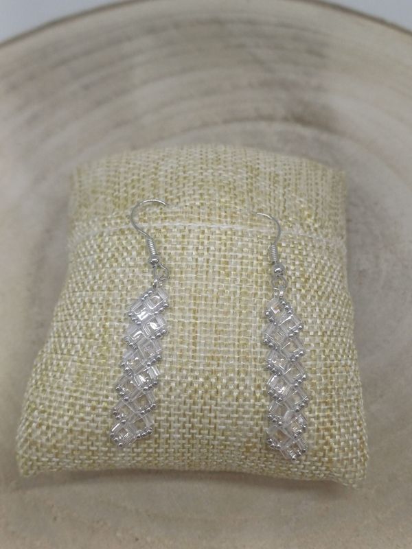 Kit 19 pour réaliser 1 paire de boucle d'oreille perles transparentes claires et argentées