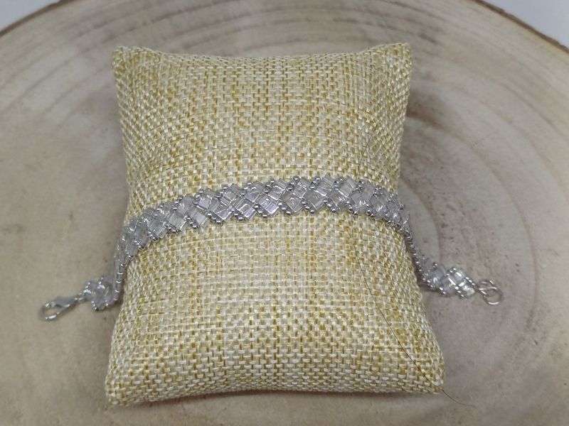 Kit 20 pour réaliser 1 bracelet perles transparentes foncées et argentées