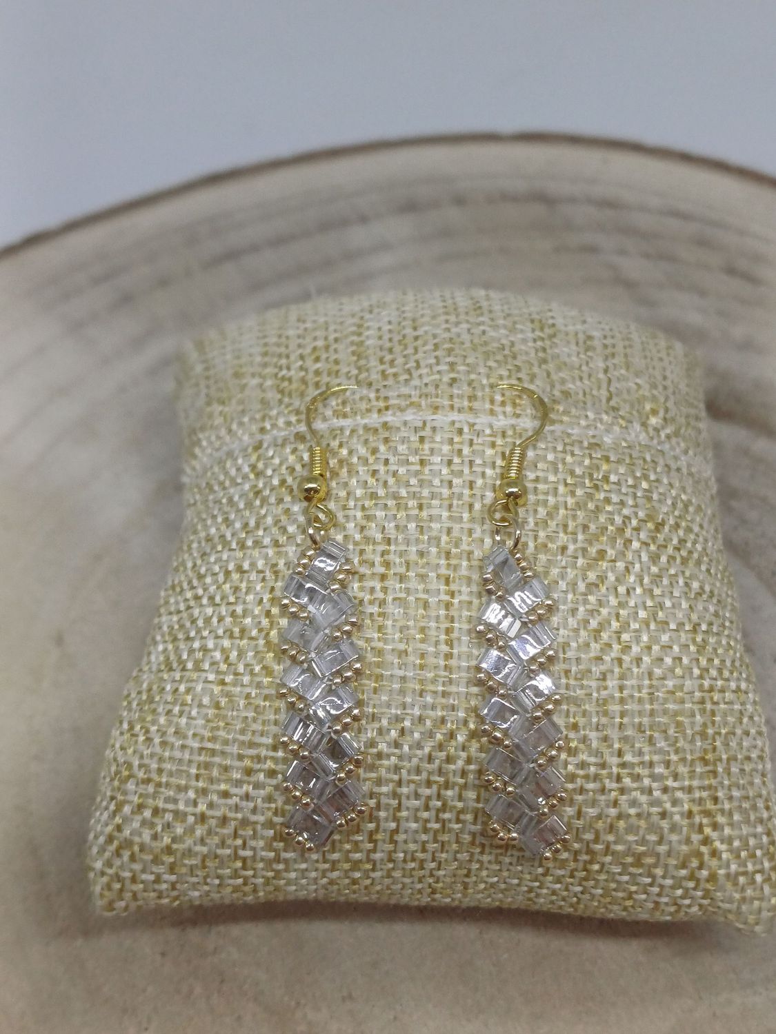 Kit 22 pour réaliser 1 paire de boucle d'oreille perles transparentes foncées et dorées