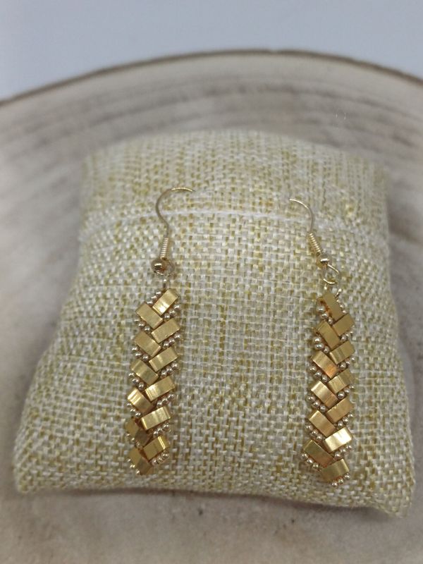 Kit 23 pour réaliser 1 paire de boucle d'oreille perles dorées