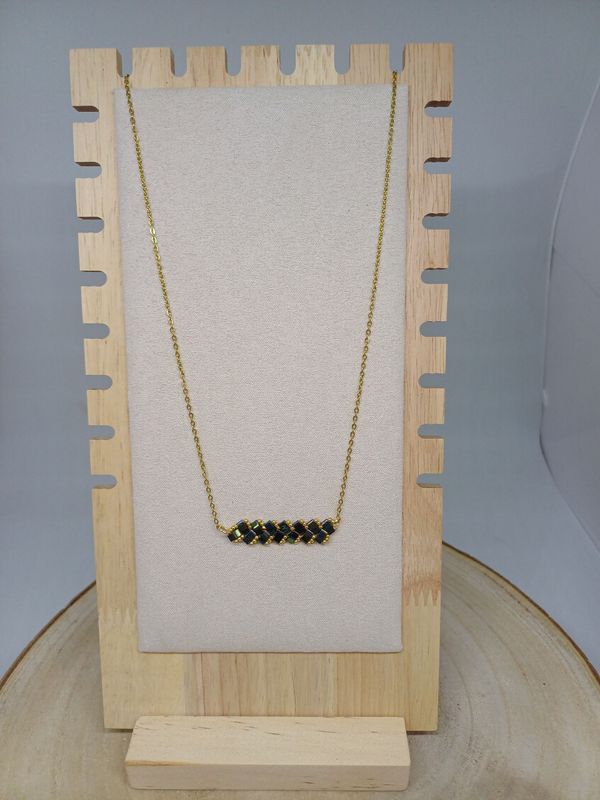 Collier perles vertes brillantes​​ et dorées 28