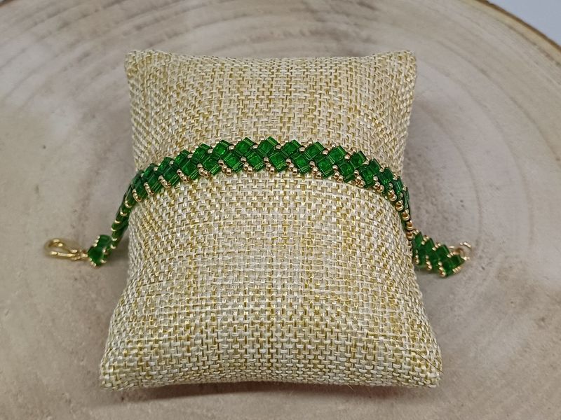 Kit 30 pour réaliser 1 bracelet perles vertes transparente​ et dorées