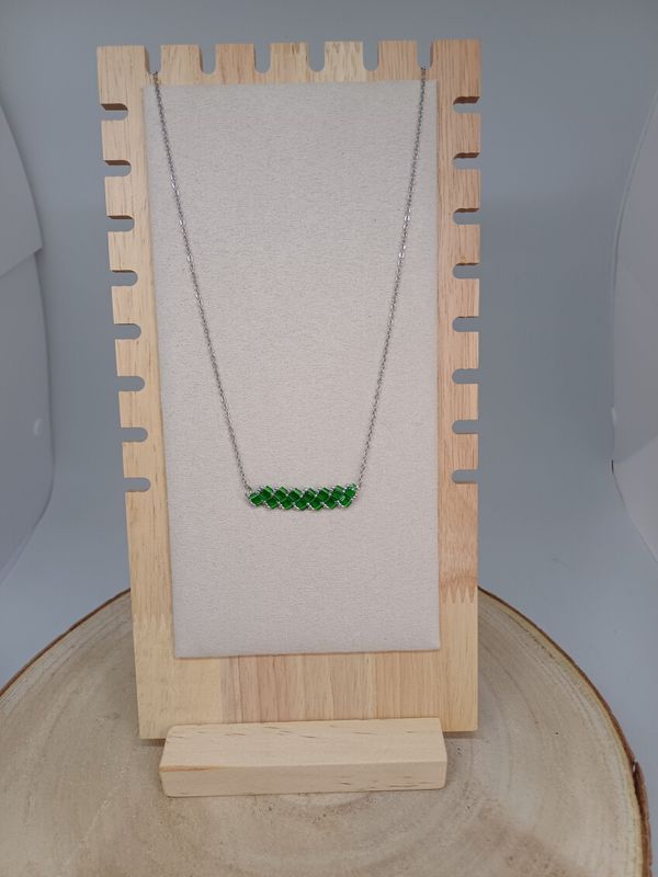 Collier perles vertes transparente​​​ et argentées 31