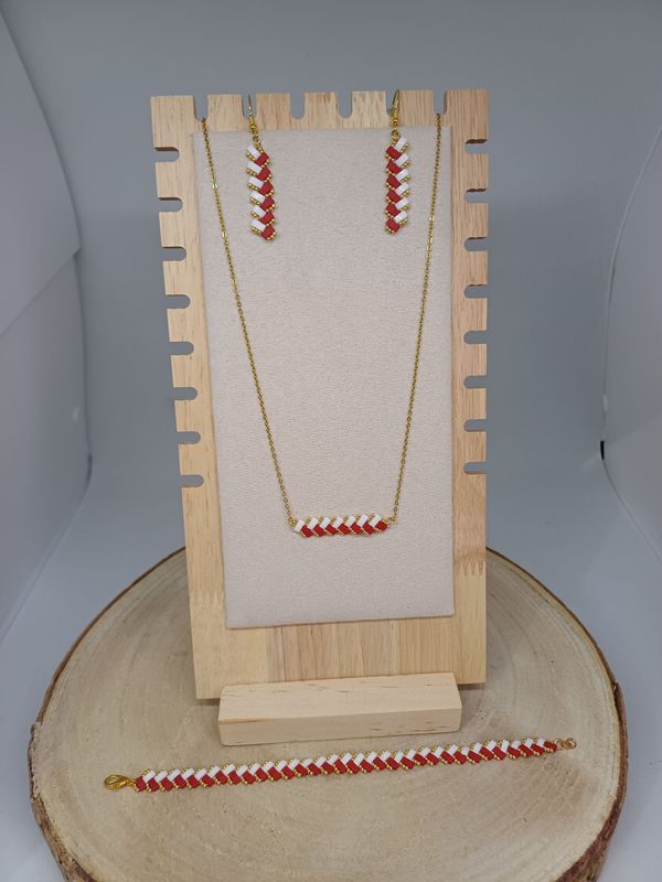 Parure bijoux  perles blanches rouges mat et dorées 38