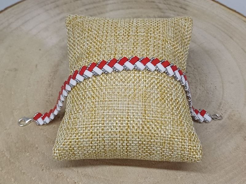 Kit 41 pour réaliser 1 bracelet  perles blanches rouges et argentées