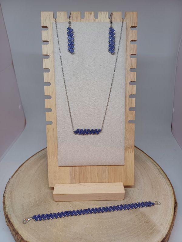 Parure bijoux perles bleues irisées et argentées 45