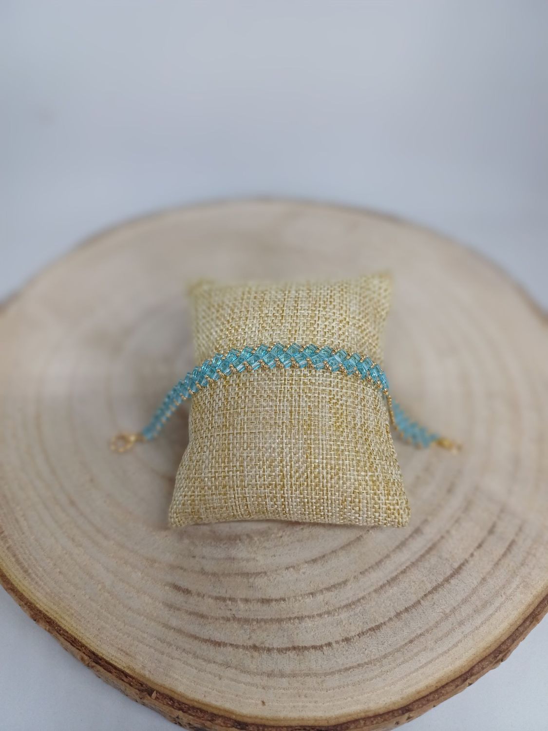 Kit 52 pour réaliser 1 bracelet  perles bleues et dorées