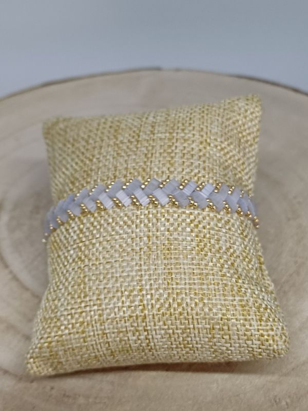 Kit 54 pour réaliser 1 bracelet  perles bleues et dorées
