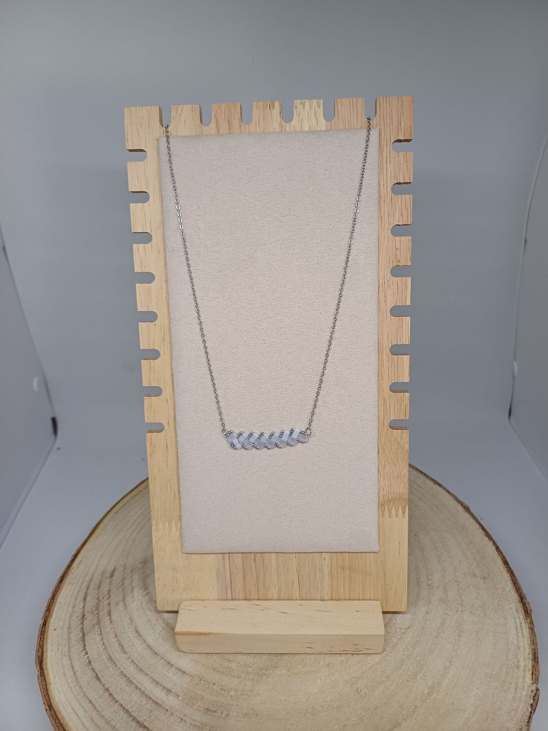 Collier perles bleues et argentées 55