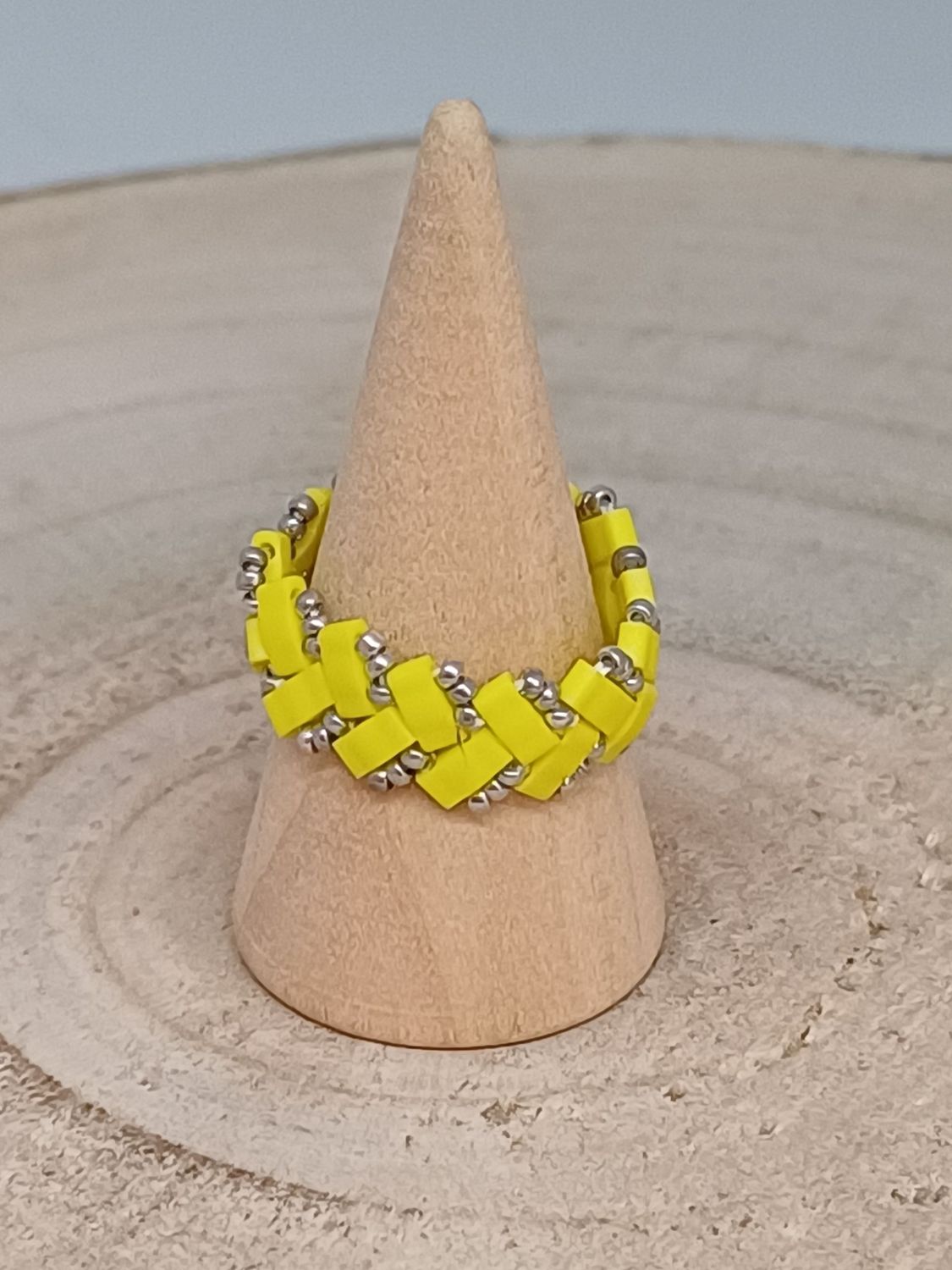 Bague chevron jaunes et argentées 57 Bague chevron jaunes et argentées 57