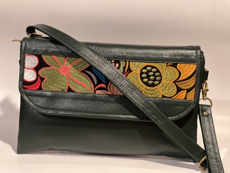 Crossbody 4