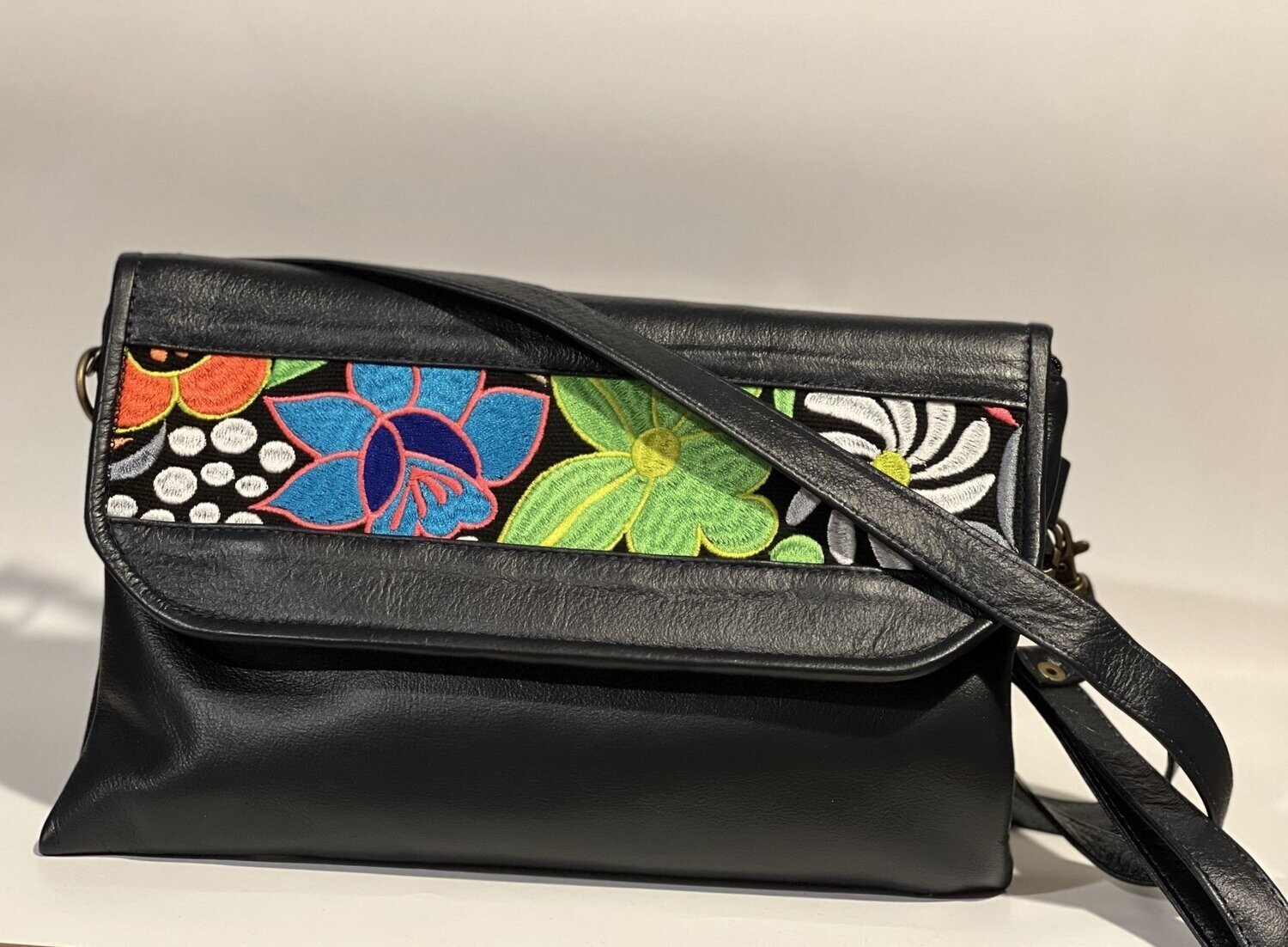 Crossbody 2