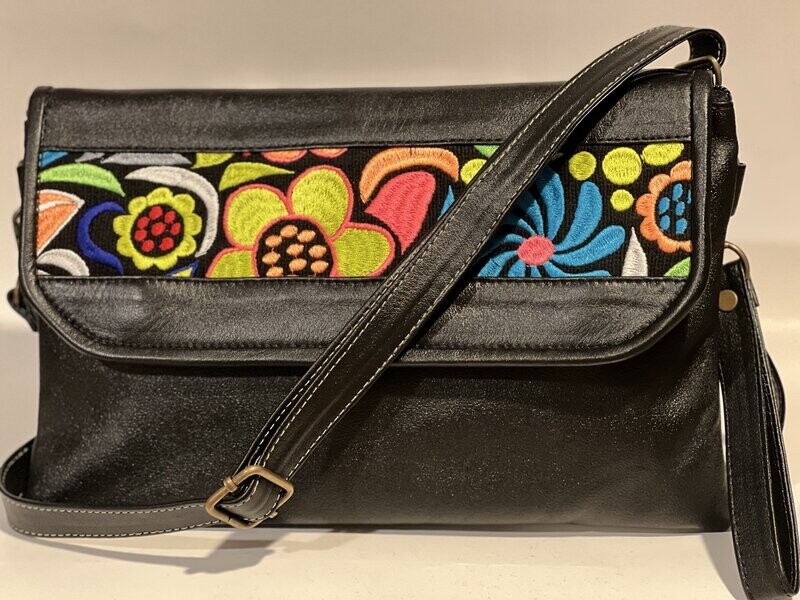 Crossbody 3