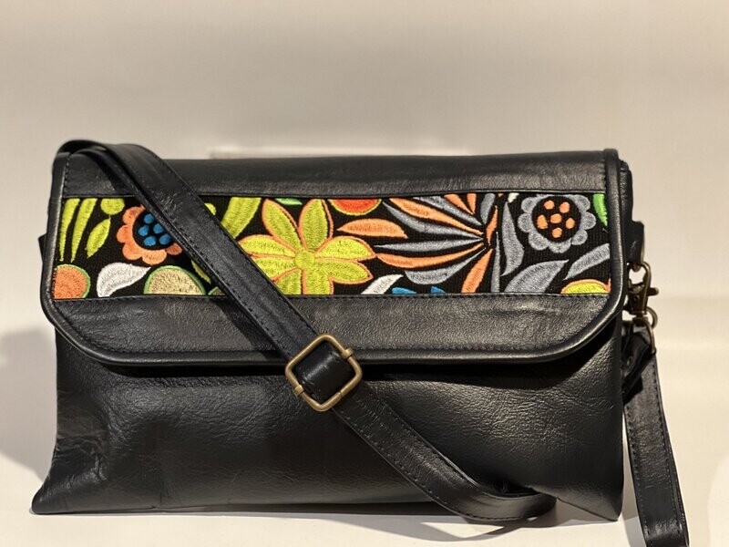 Crossbody 6