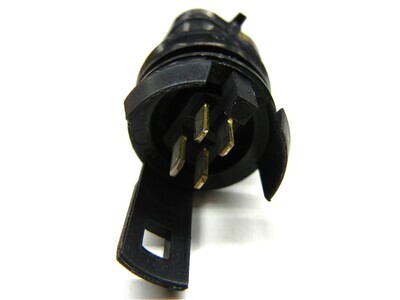General Motors Case Connector