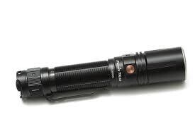 FENIX VIT LASER FICKLAMPA TK30 500 LM 1200 M