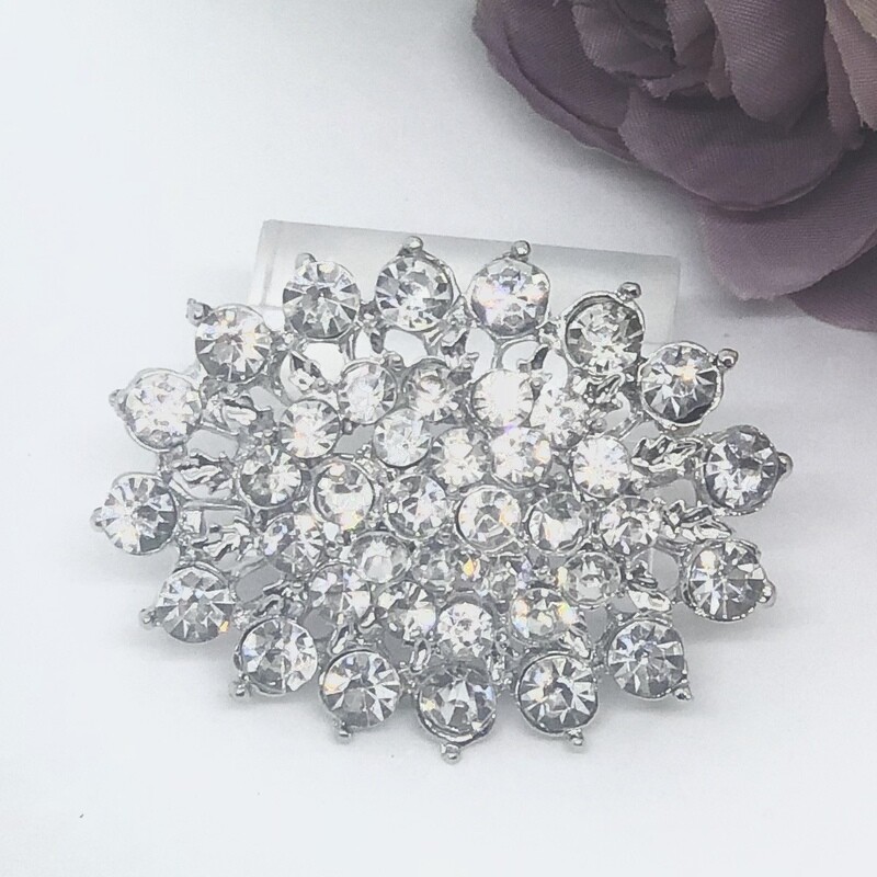 VERA - Silver Oval Swarovski Brooch