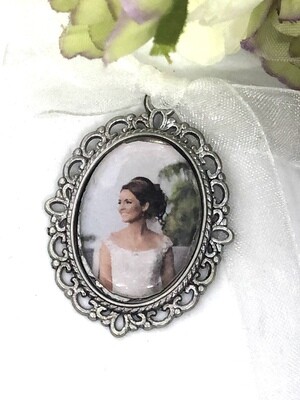 ELOISE AS 1 - Antique Silver Bouquet Memory Charm