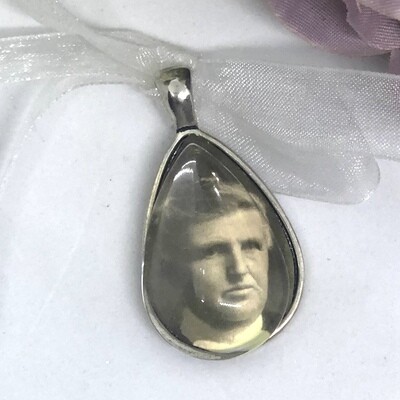 TILLY  - Antique Silver Teardrop Memory Charm