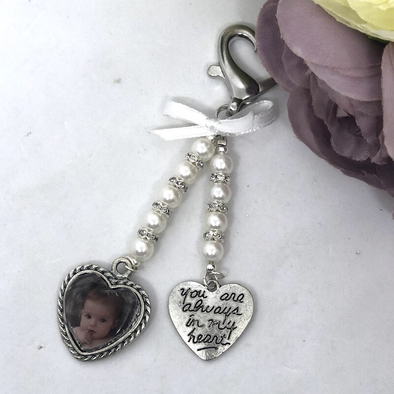 HELEN PEARL - Heart Shape Memory Charm