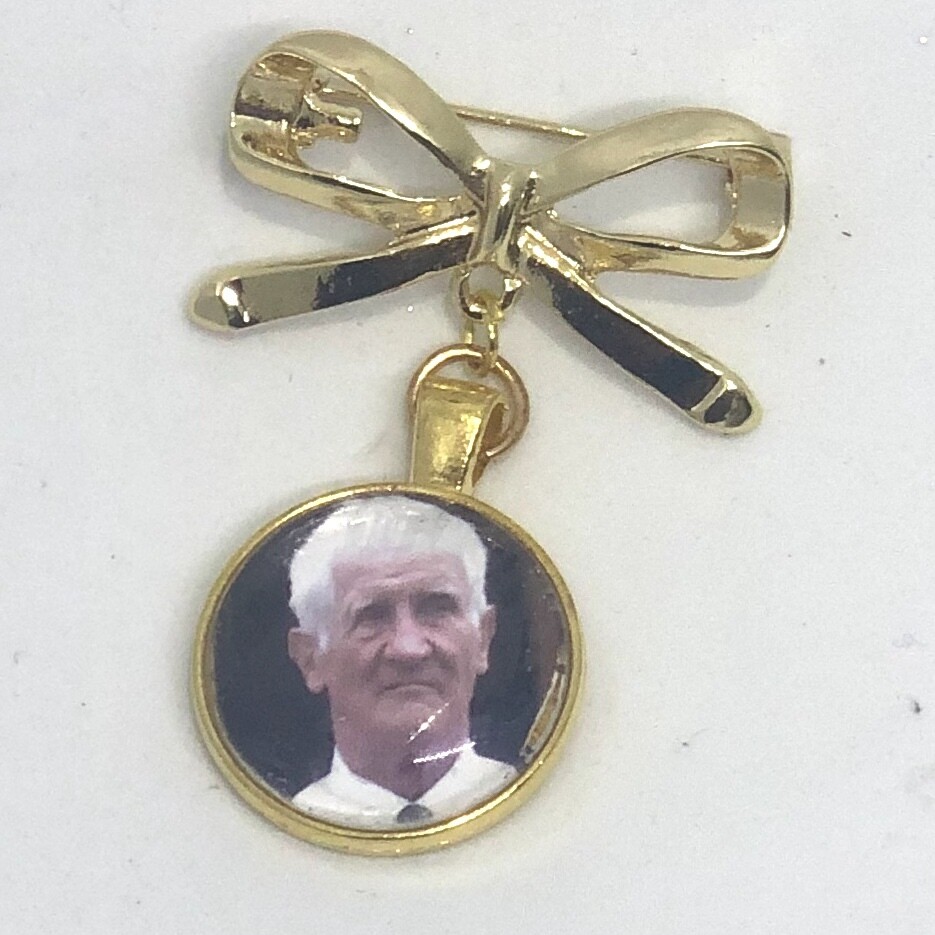 BETTY GOLD BOW PIN  - Gold  Memory Charm Pin