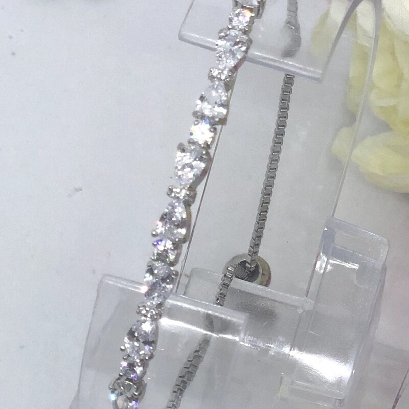 BRIDGETTE - Adjustable Crystal Bracelet