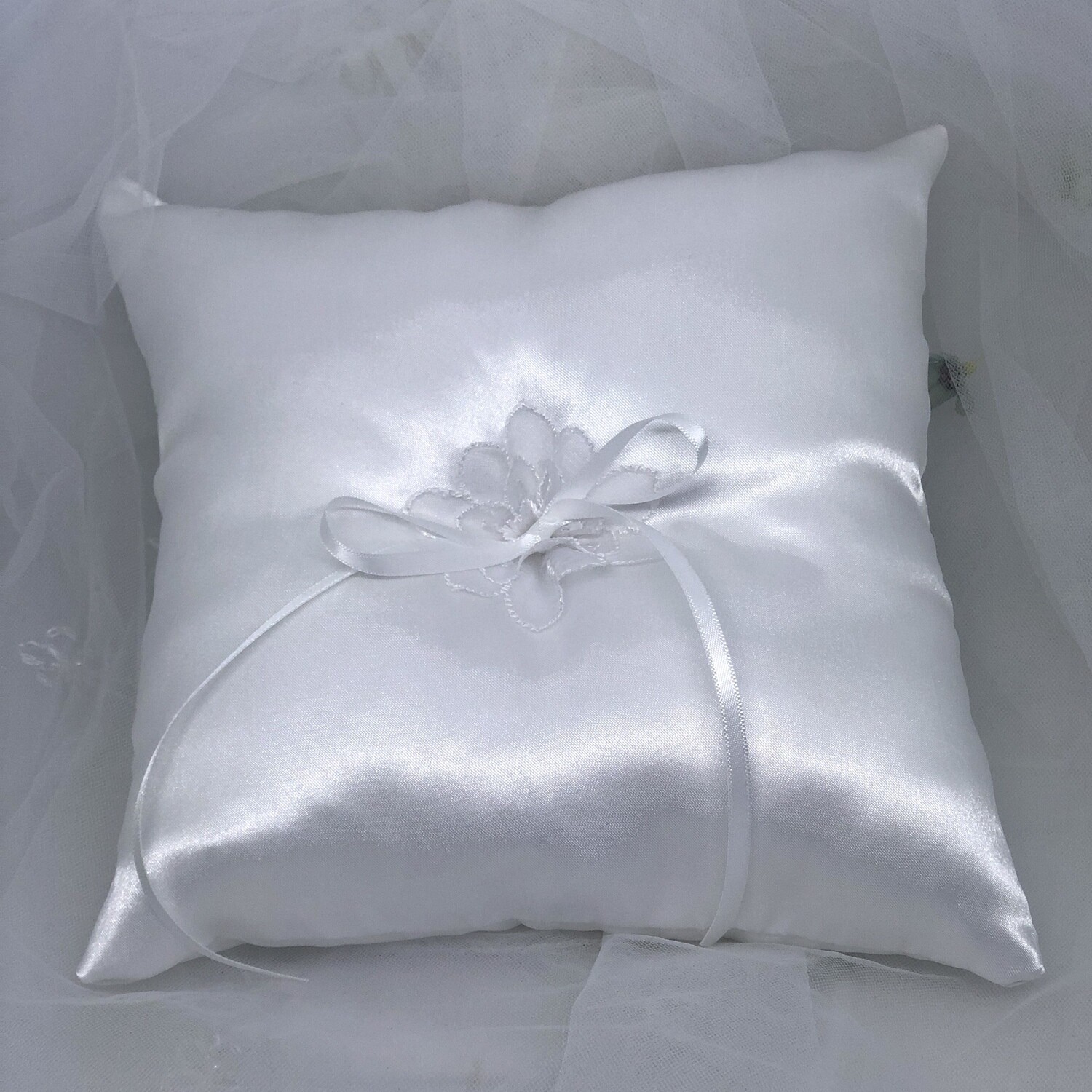 RICHARD - 20cm White Satin Ring Pillow