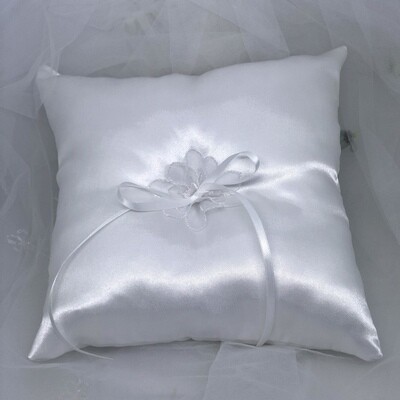 RICHARD - 20cm White Satin Ring Pillow