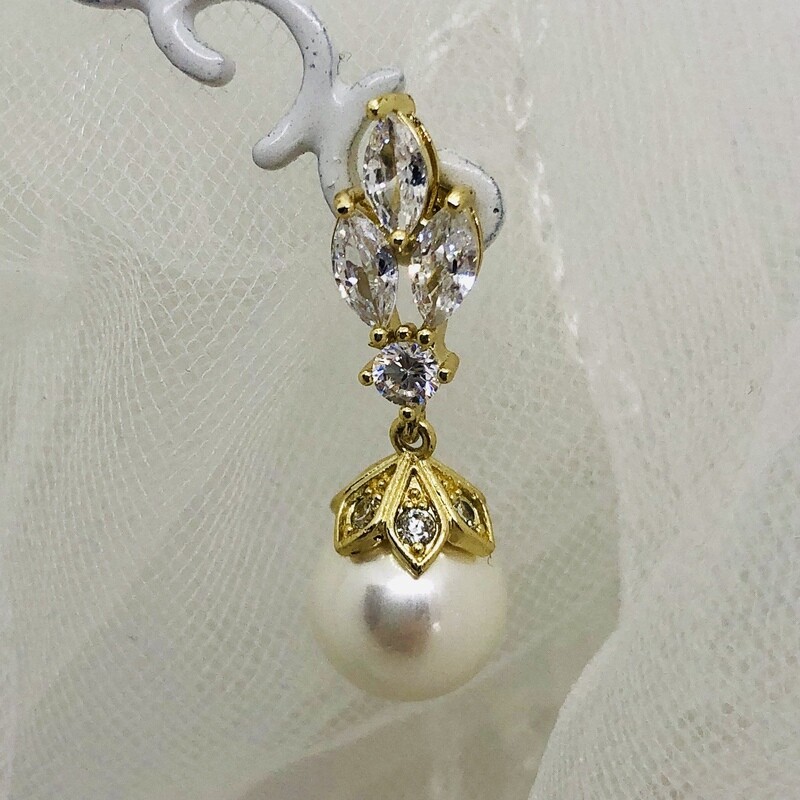 HARPER GOLD - Pierced Pearl Bridal Wedding Earrings