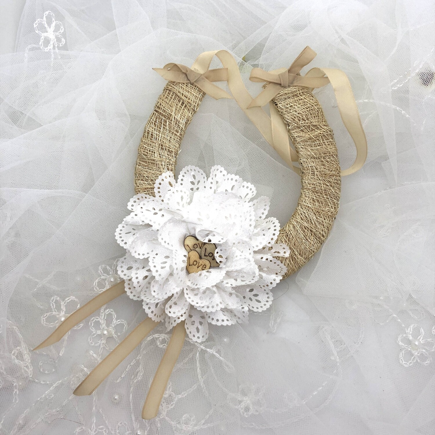 RUSTIC FLOWER - Bridal Horseshoe Good Luck Charm