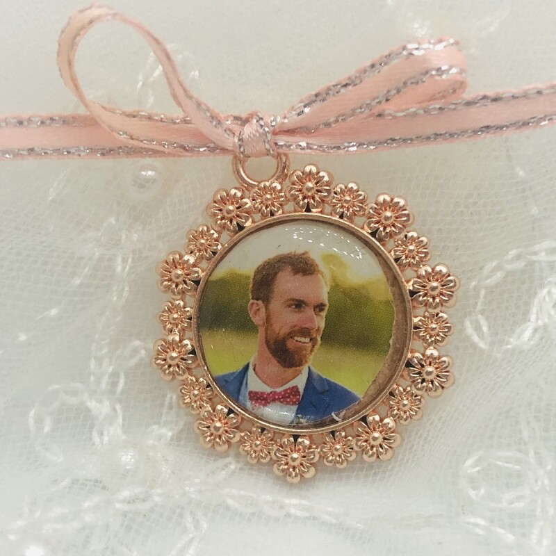LISA ROSE  - Round Memory Charm