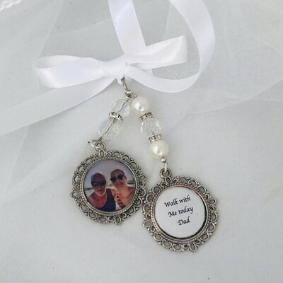 TWIN RHONDA - Antique Silver Round Memory Charm