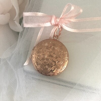 NELLIE - Rose Gold Picture Memory Charm Locket