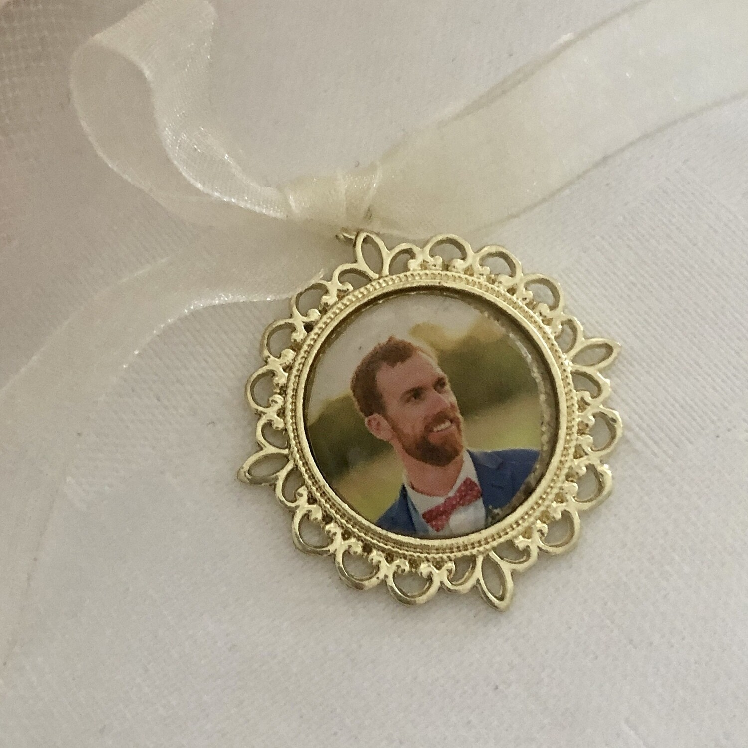 KELLIE - 14K Gold Round Bridal Memory Charm