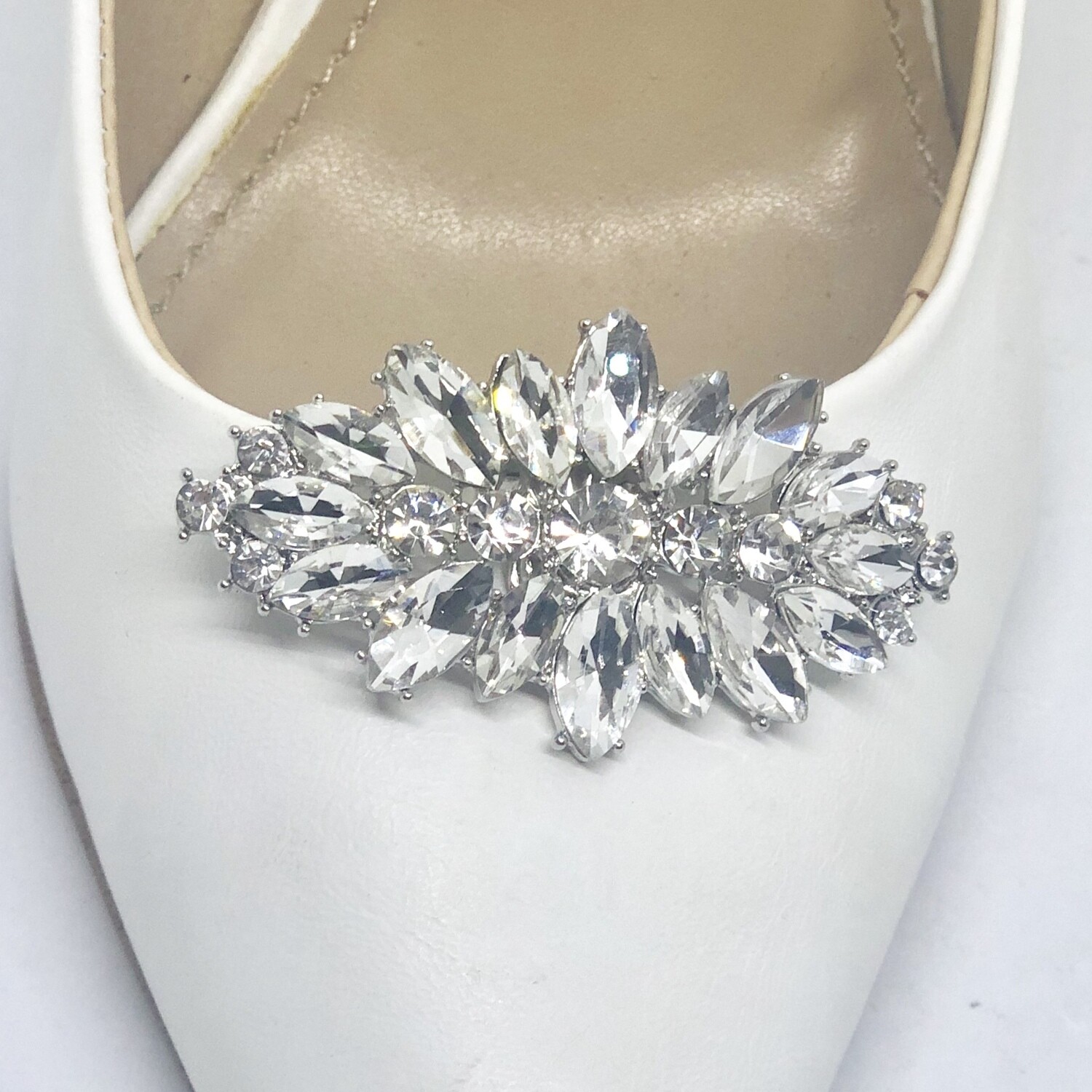 MARYANNE - Sparkling Silver Shoe Clips
